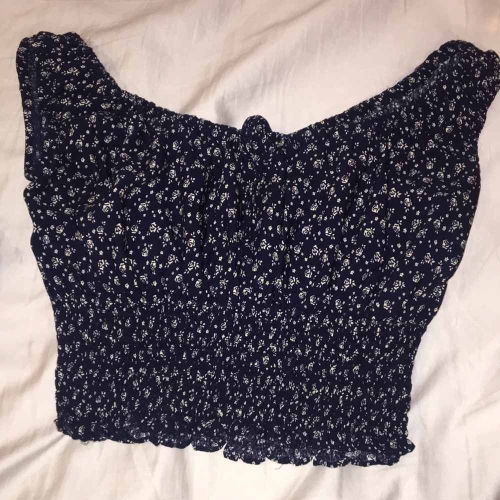 Barely worn navy blue brandy Melville crop top